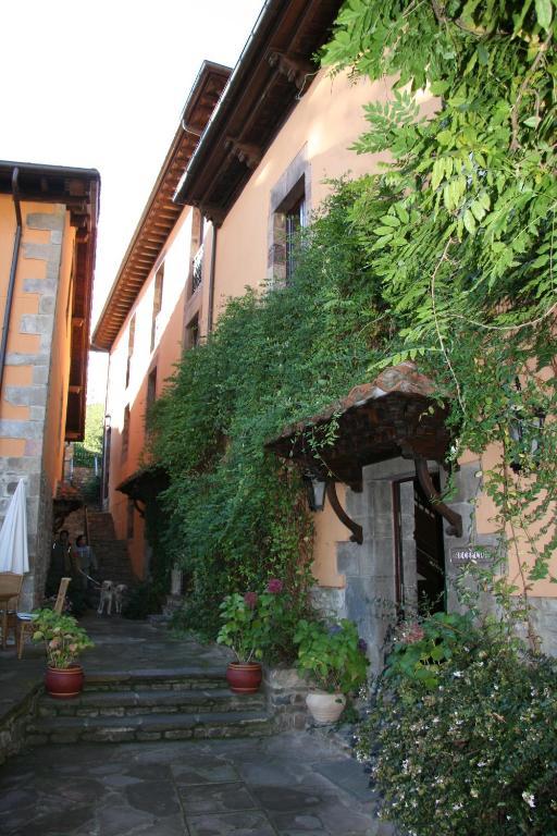 Apartamentos Villa De Potes Eksteriør bilde